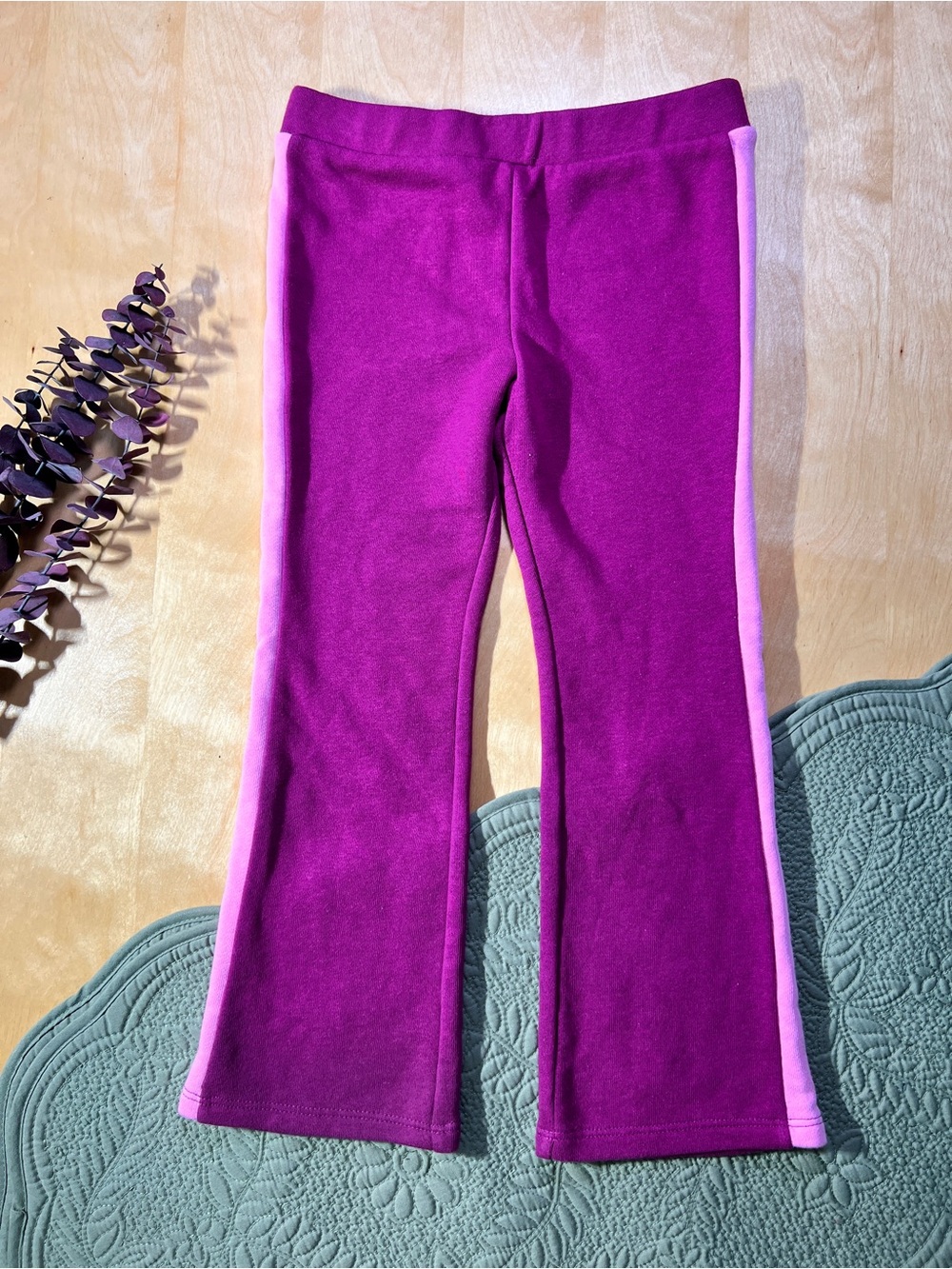 Epic Threads Girls Magenta Flare Sweatpants with Light Pink Side Stripe - Picture 2 of 6
